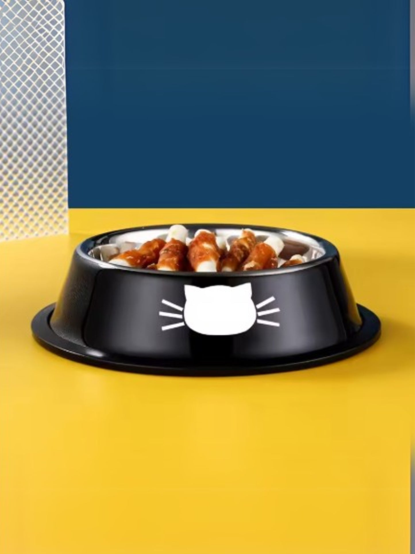 Non-slip feeding bowl black